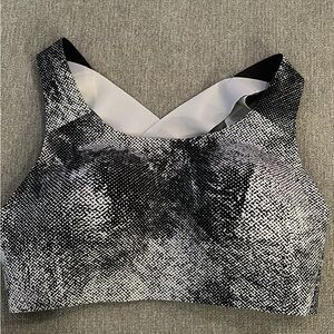 NWOT lulu Molded Bra